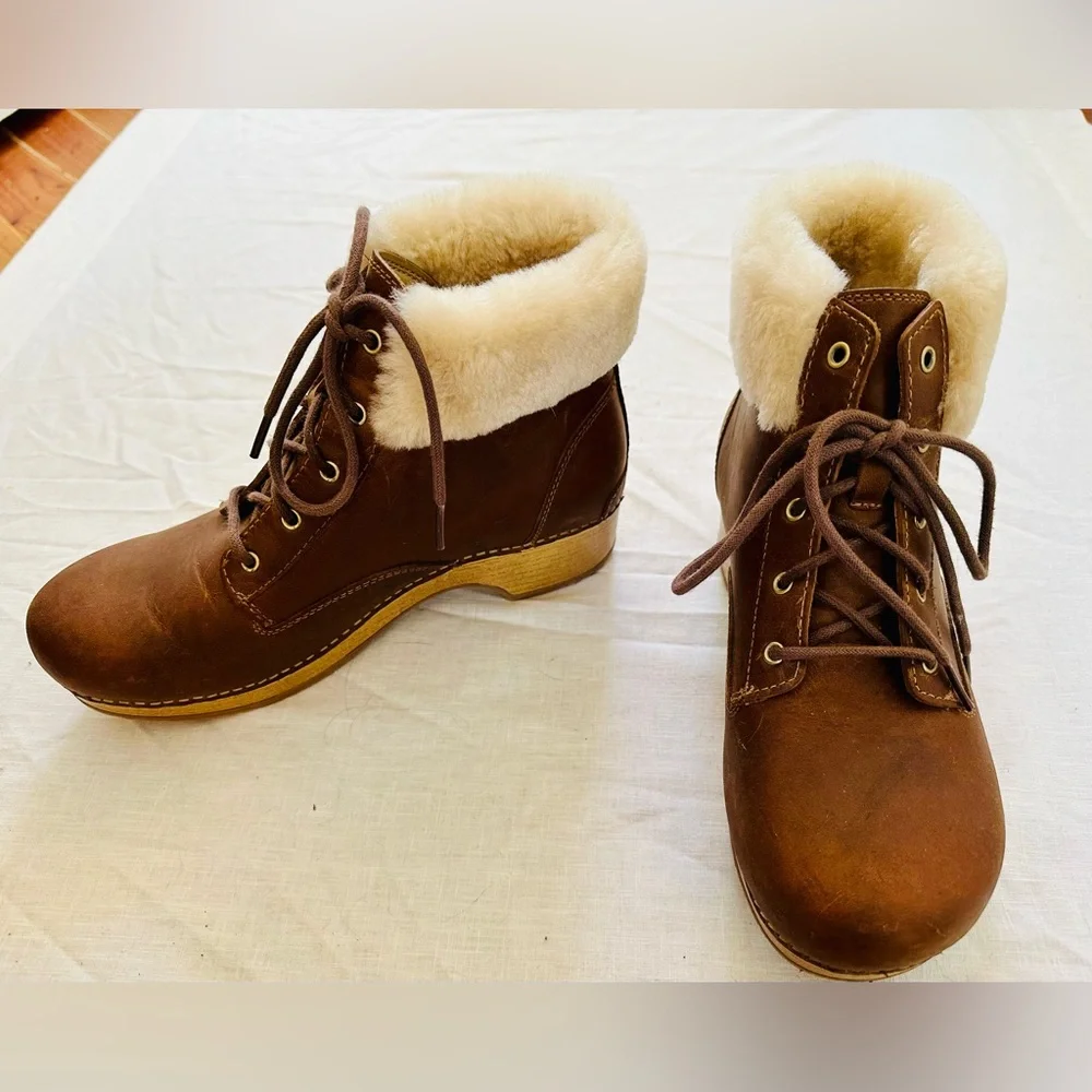 Dansko Bailee Brown Lace Up Clog Fur Ankle Boots - Picture 2 of 4
